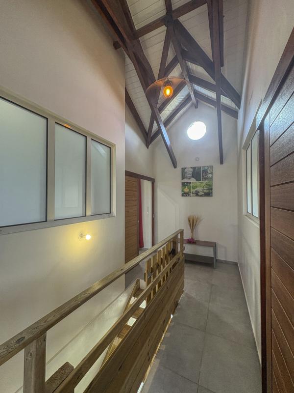 26.Location villa piscine le moule guadeloupe_Etage